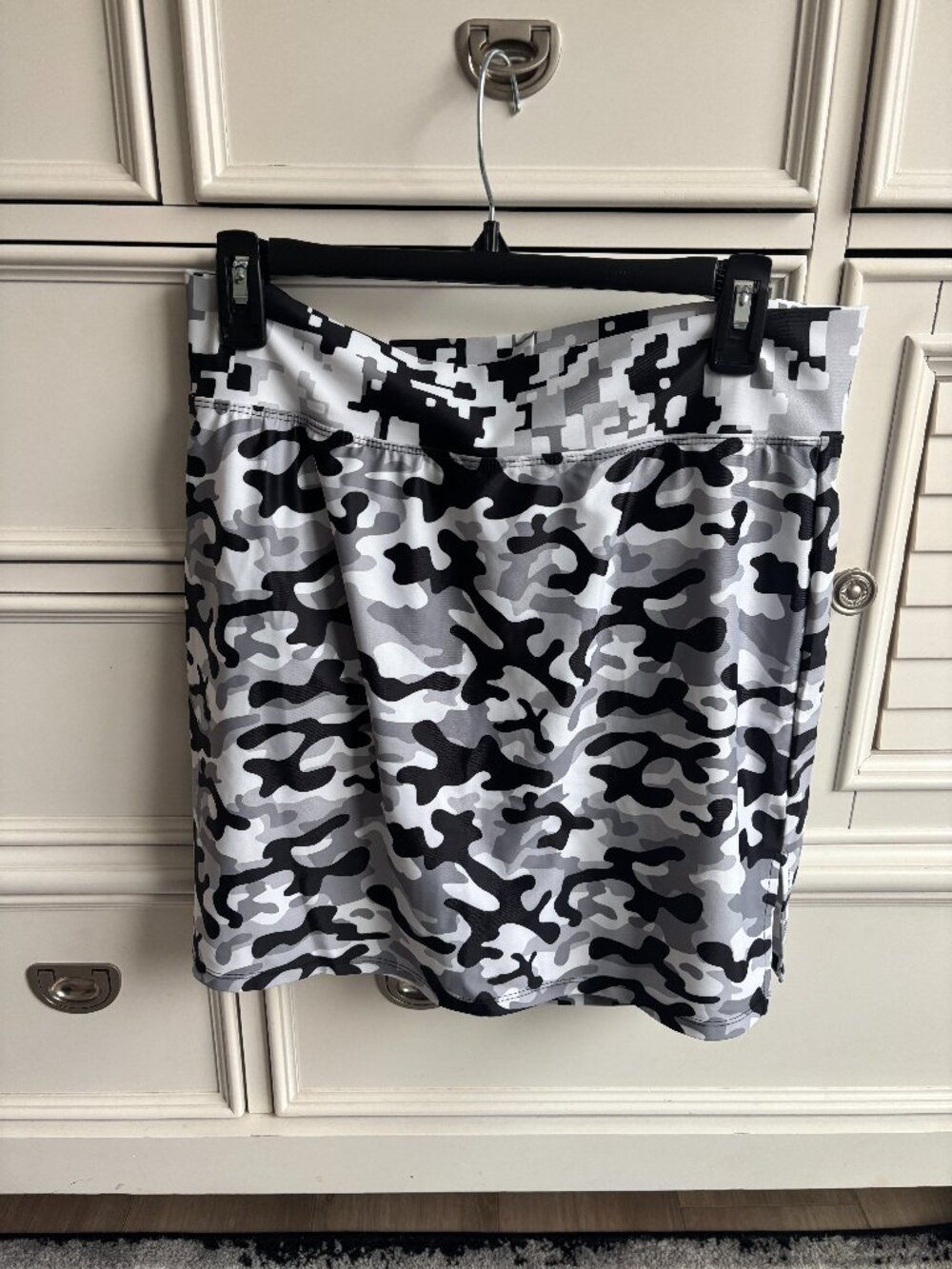 Skort Obsession - CAMO BLACK SKORT, Size L
